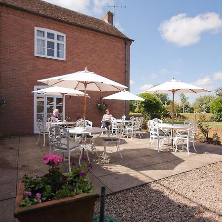 Corse Lawn House Hotel Exterior photo