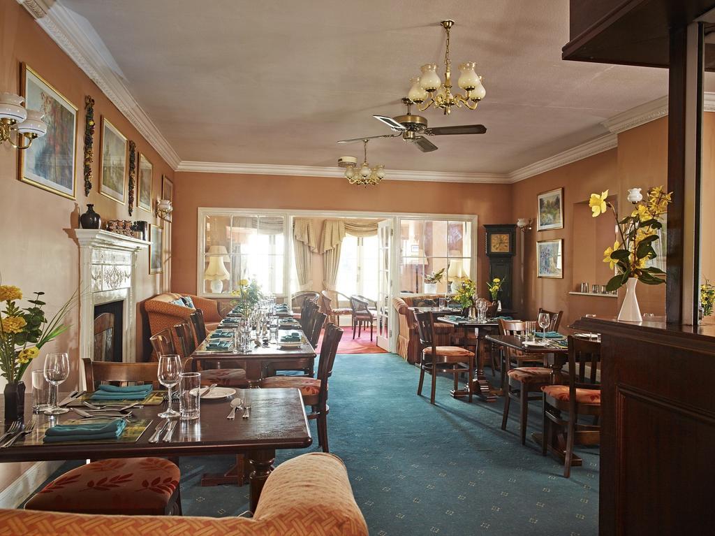 Corse Lawn House Hotel Exterior photo